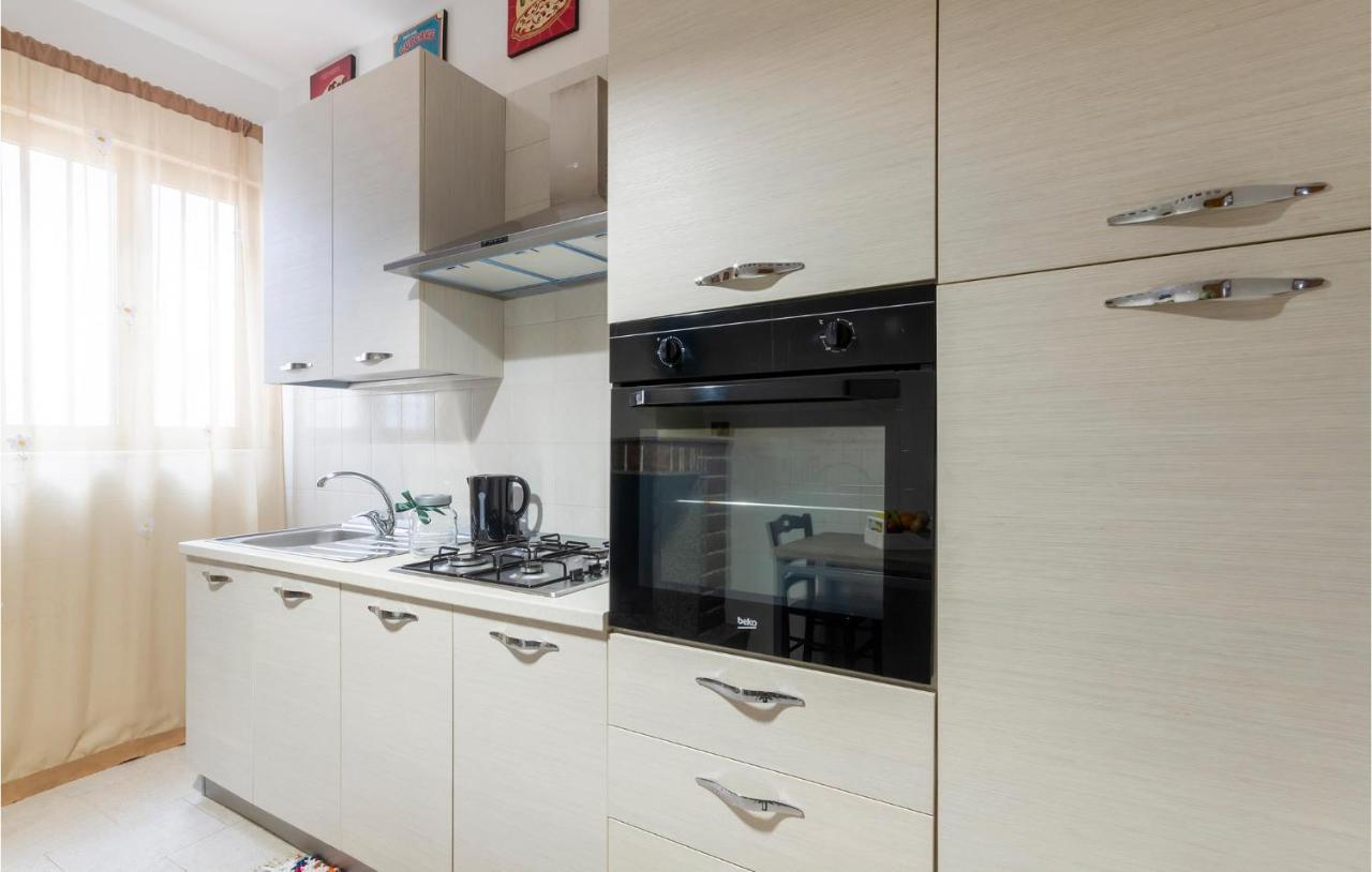 Lovely Apartment In Carovigno With Kitchen Exteriér fotografie
