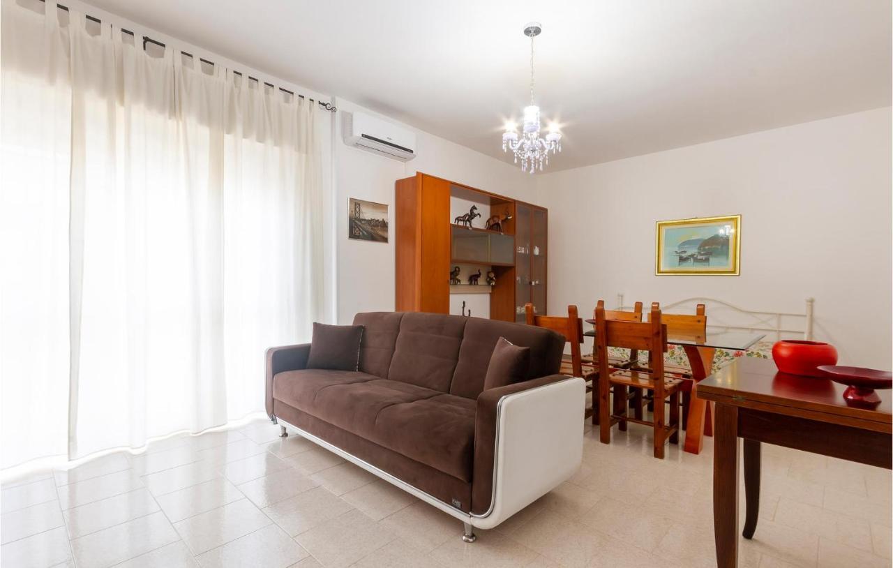 Lovely Apartment In Carovigno With Kitchen Exteriér fotografie