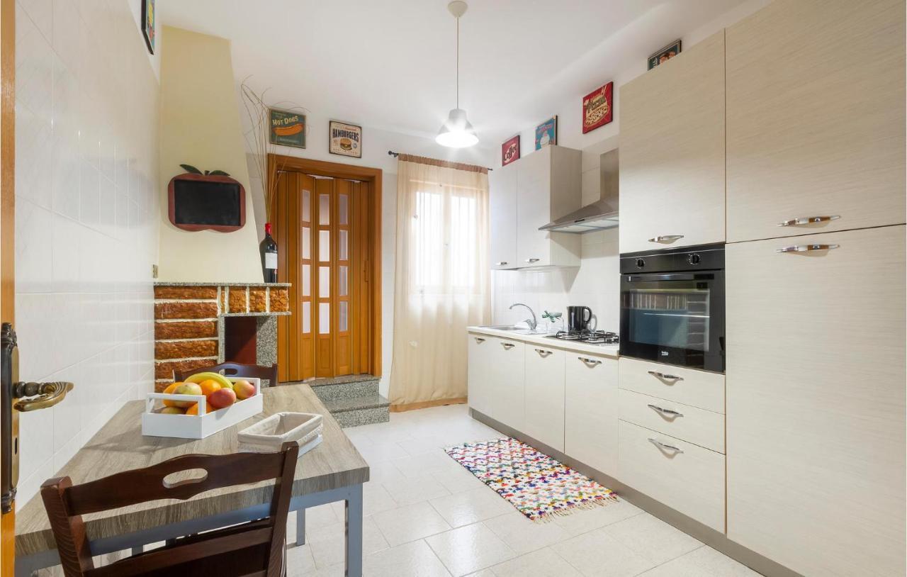 Lovely Apartment In Carovigno With Kitchen Exteriér fotografie